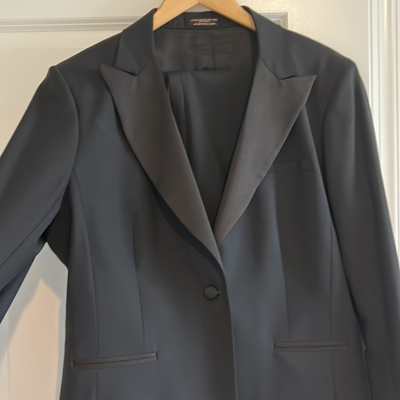 After six women’s tuxedo. Italian fabric - Picture 3 of 9